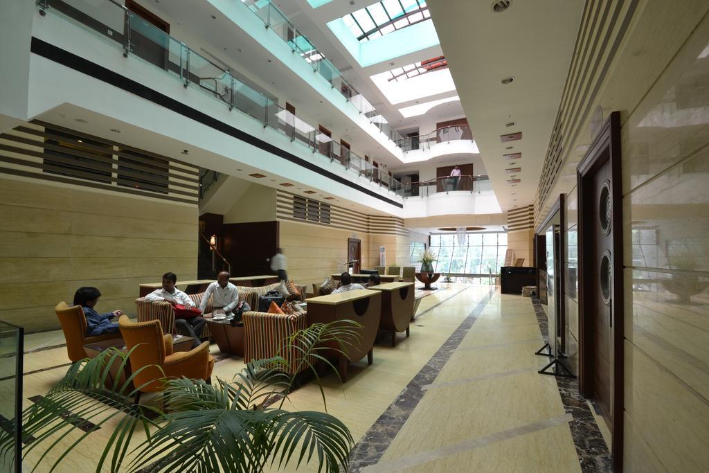 Hotel Royal Cliff Kanpur Exterior photo